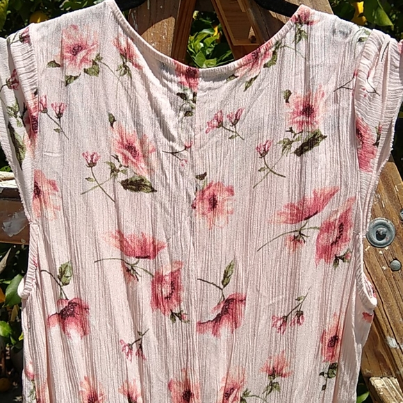 Forever 21 Hi-lo Romper Light Pink Floral/ Small - Picture 6 of 6